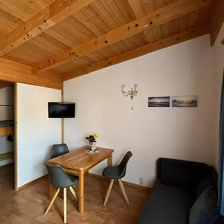 Garden Apartment, Cleaning Included Apartment